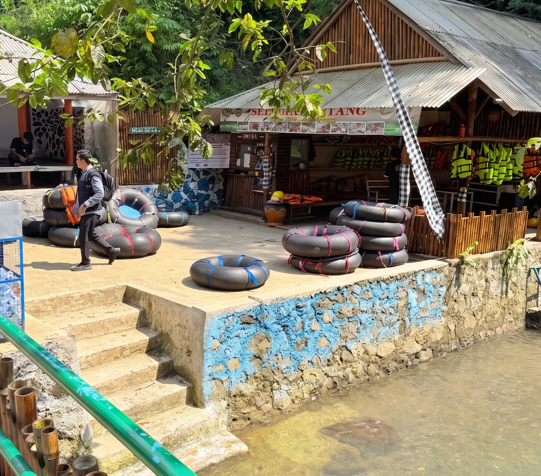 Nusa Pelangi River Tubing